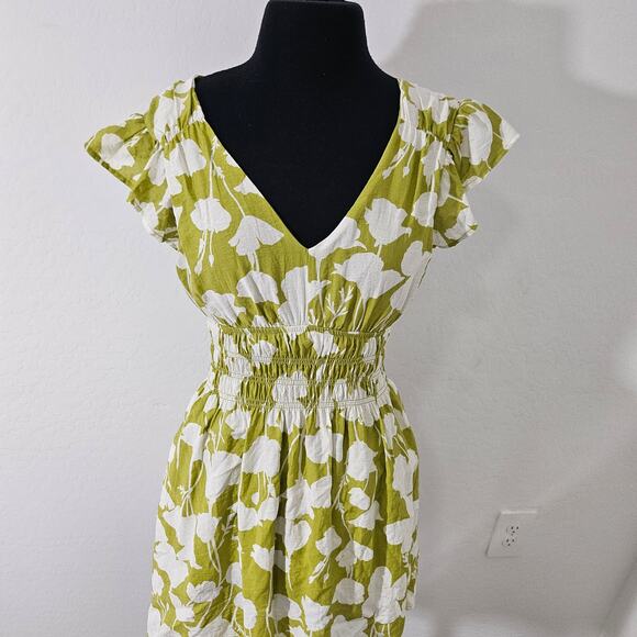 Blu pepper Women's Smocked Waist Floral Mini Dress sz S - Picture 3 of 9